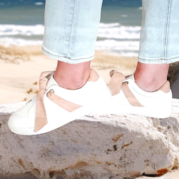 CCOCCI Lettuce Sneakers ~ NIB - Picture 8 of 8